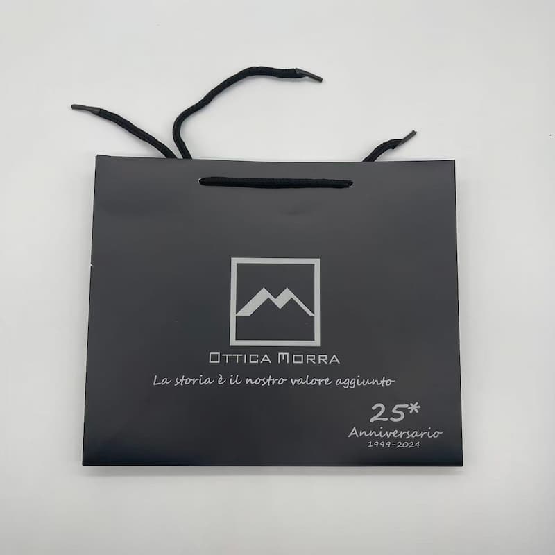 Packaging bag with a handle